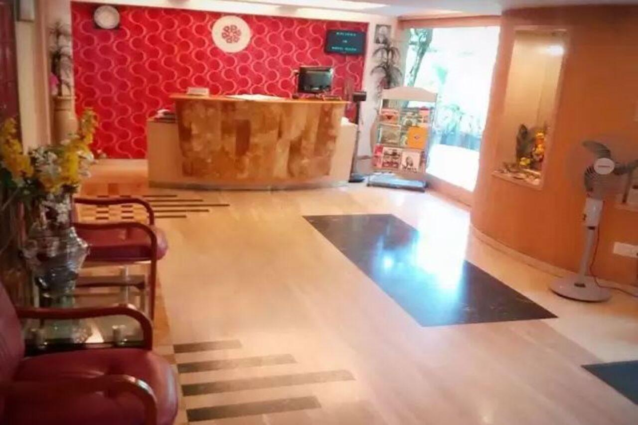 Hotel Plaza Mumbai  Buitenkant foto