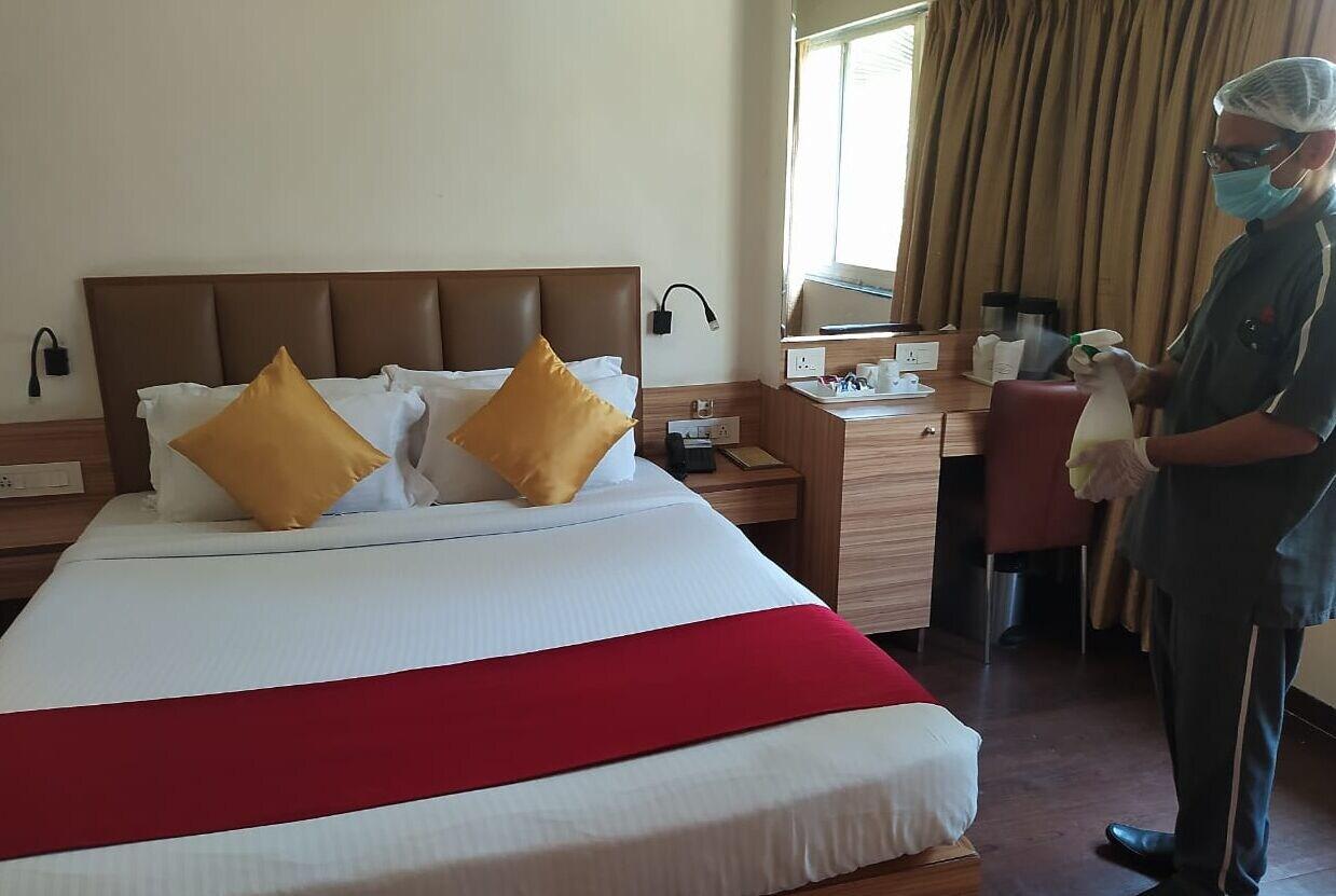 Hotel Plaza Mumbai  Buitenkant foto